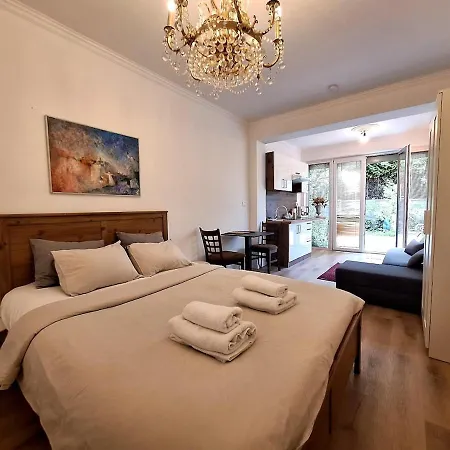 Apartment Studio Apart Near Prague Airport