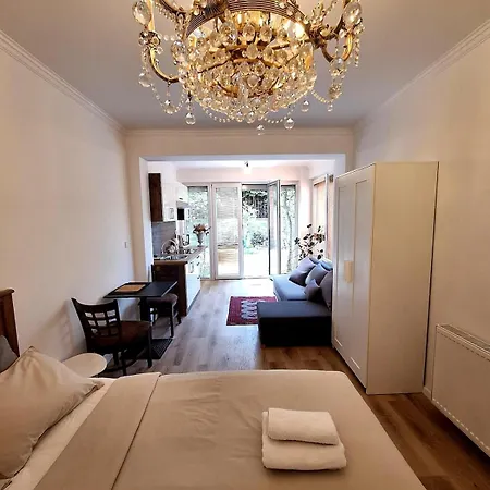 Apartment Studio Apart Near Prague Airport *