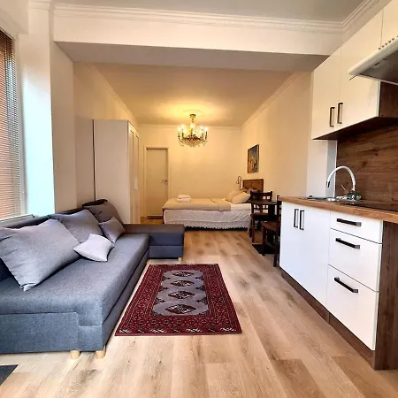 Apartment Studio Apart Near Prague Airport Tuchomerice